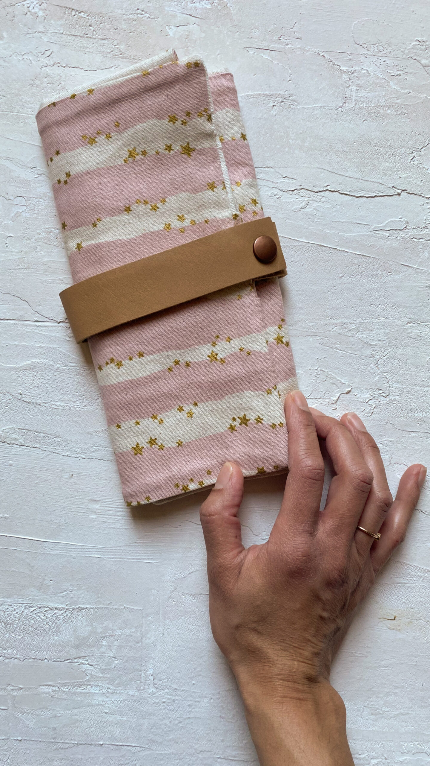 Etui aiguilles circulaires fixes et interchangeables étoiles dorées